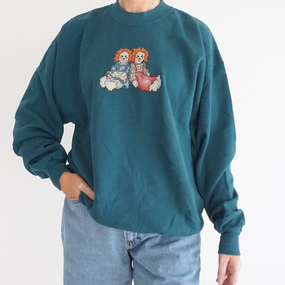 Vintage Jerzees Teal Raggedy Ann Andy Embroidered Cotton Crewneck Grandmacore L